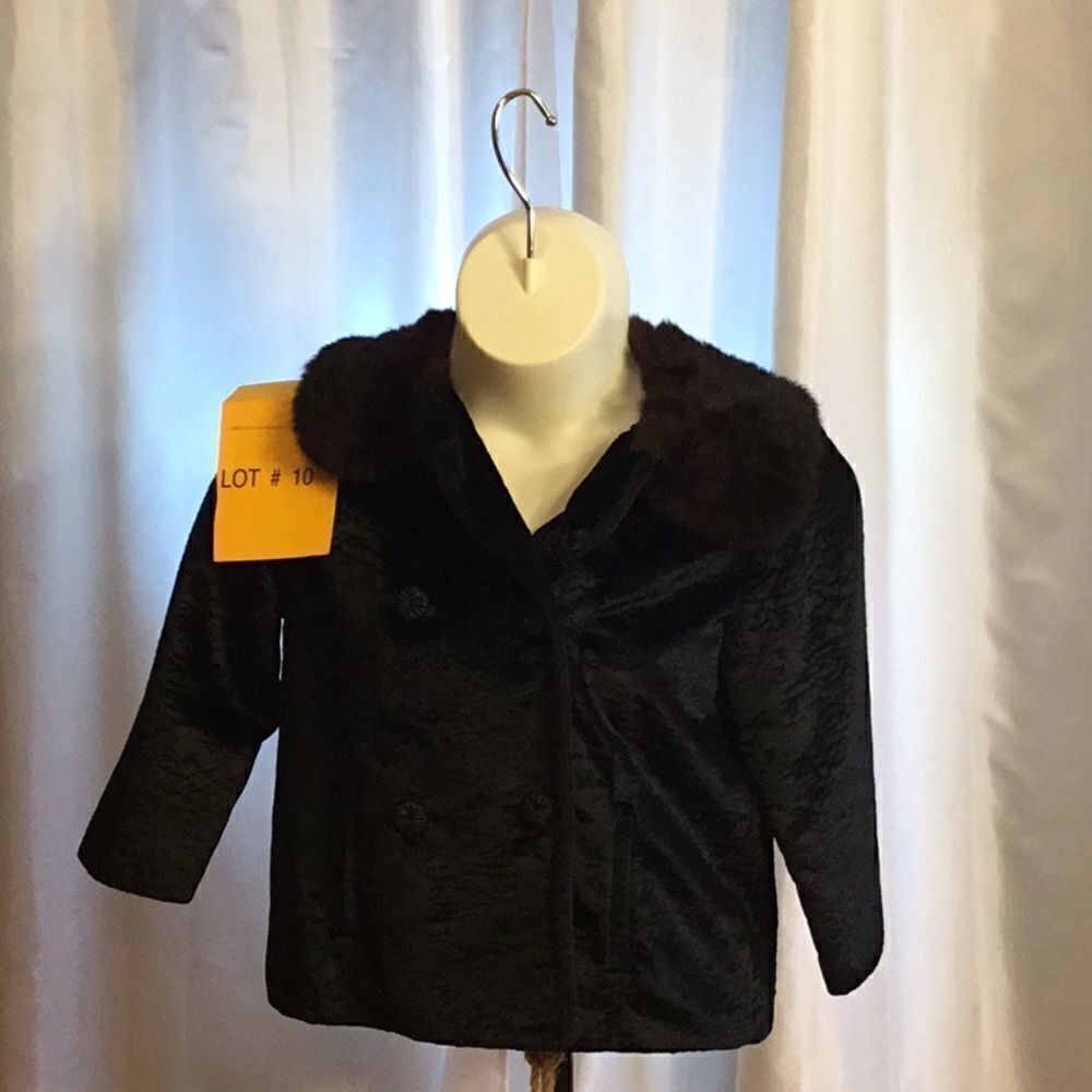 Crushed velvet look jacket w/fur collar in large